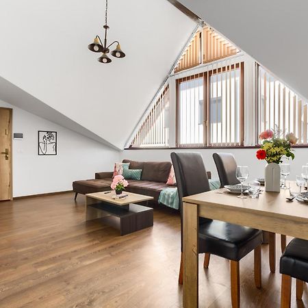 Ari Central Grand Apartments - Luxurious Stay Арад Экстерьер фото