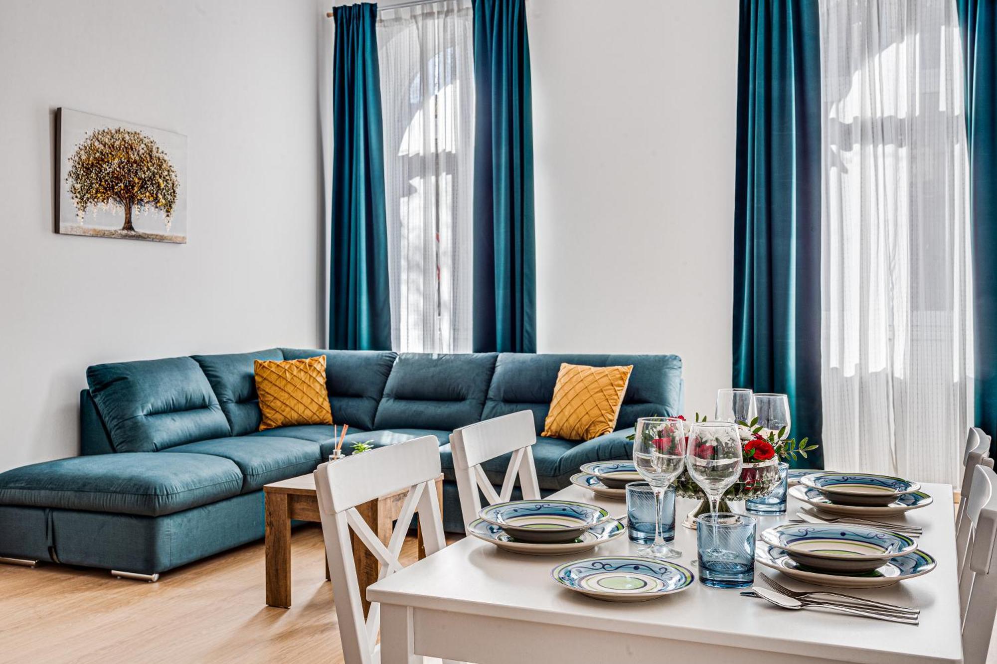 Ari Central Grand Apartments - Luxurious Stay Арад Экстерьер фото