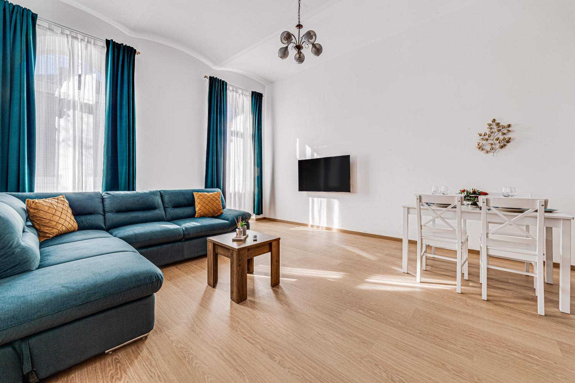 Ari Central Grand Apartments - Luxurious Stay Арад Экстерьер фото