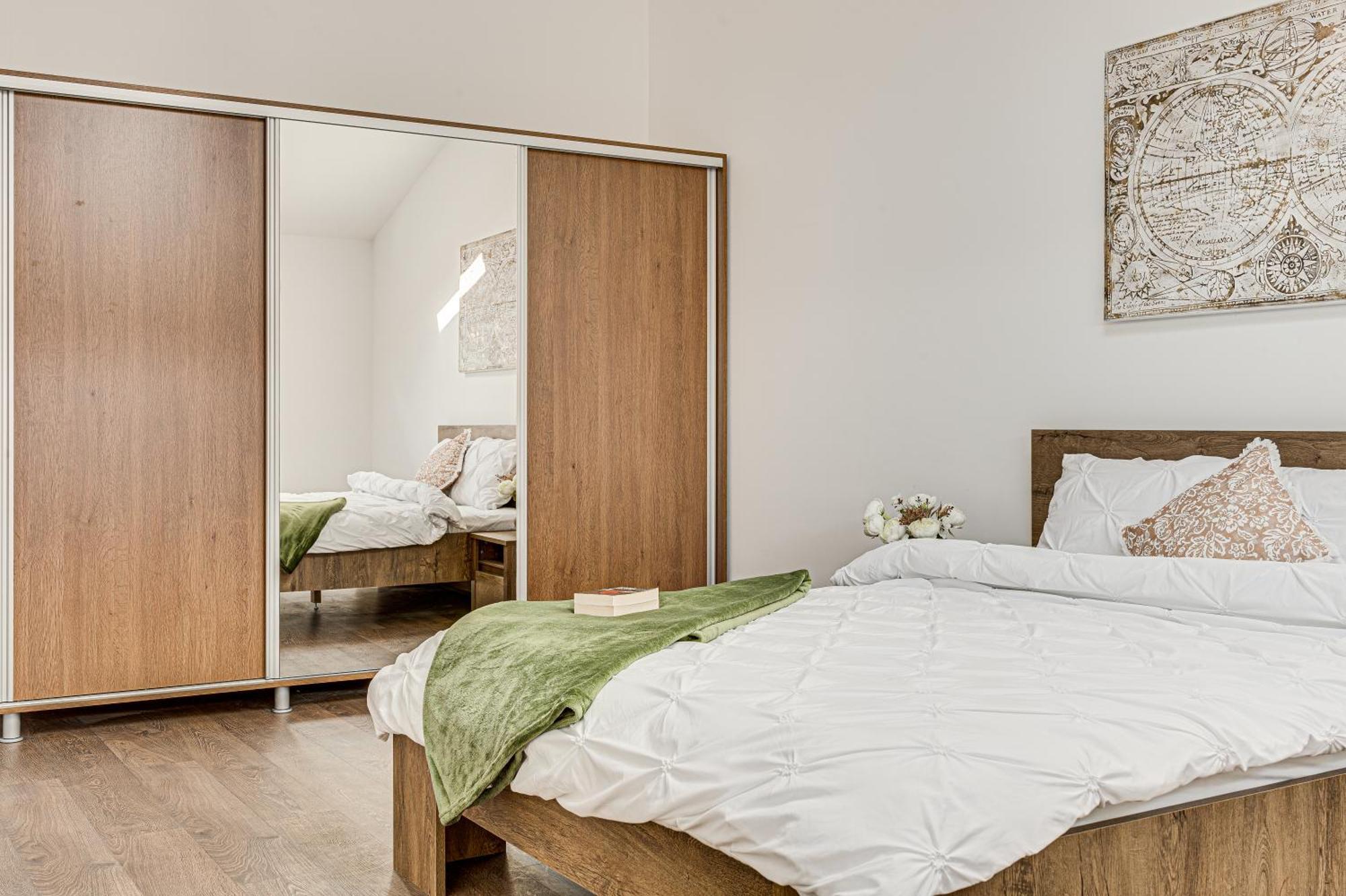 Ari Central Grand Apartments - Luxurious Stay Арад Экстерьер фото