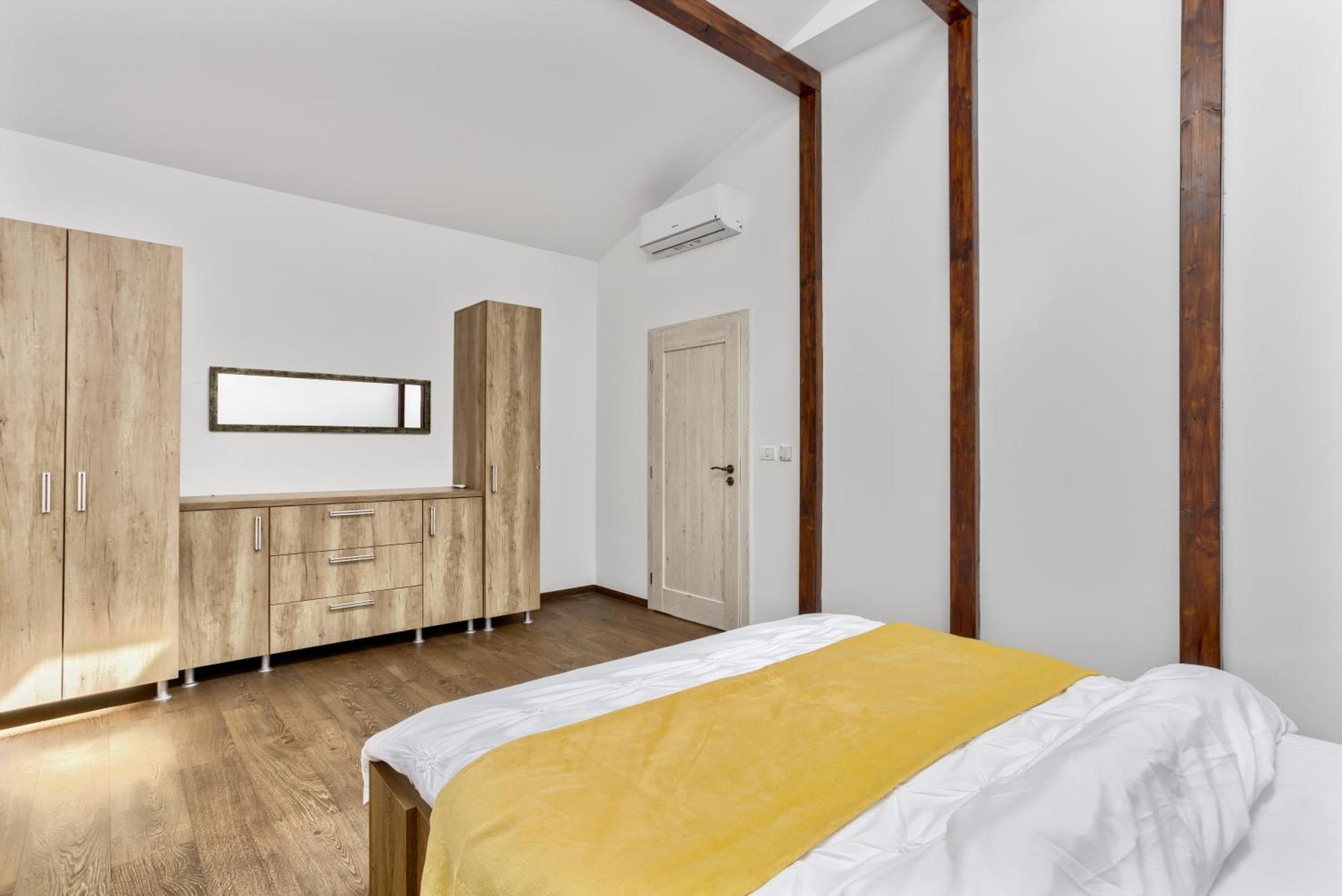 Ari Central Grand Apartments - Luxurious Stay Арад Экстерьер фото